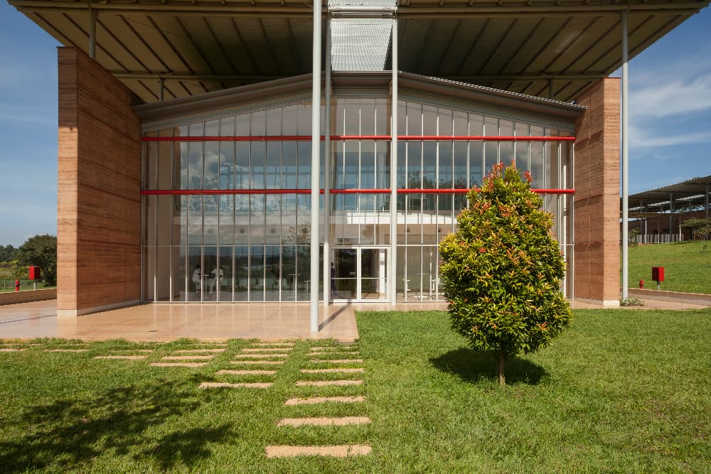 Children’s Surgical Hospital, Ospedale Emergency ad Entebbe