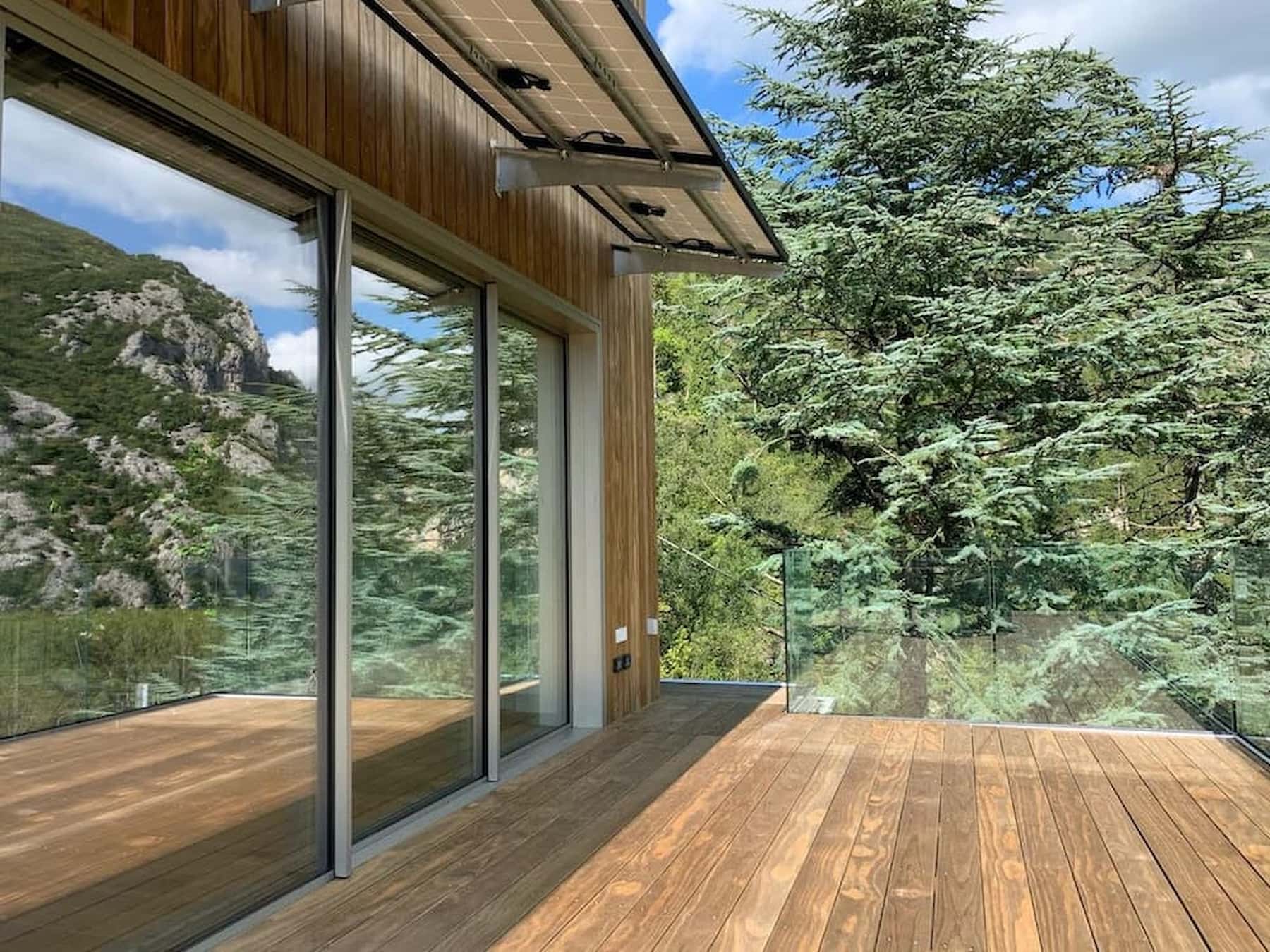 Finestre e infissi minimal: eleganza, luminosità e benessere 5 La Forestale - profili minimal